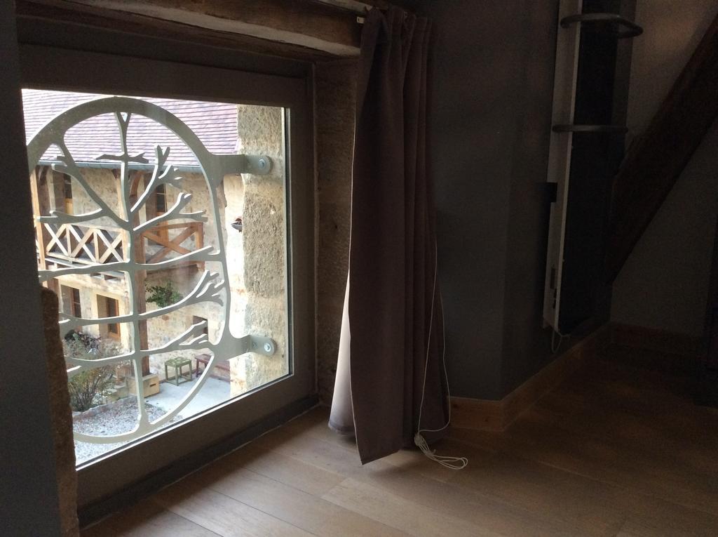 Bed and Breakfast Domaine De Noyer Saint-Christophe-en-Brionnais Номер фото