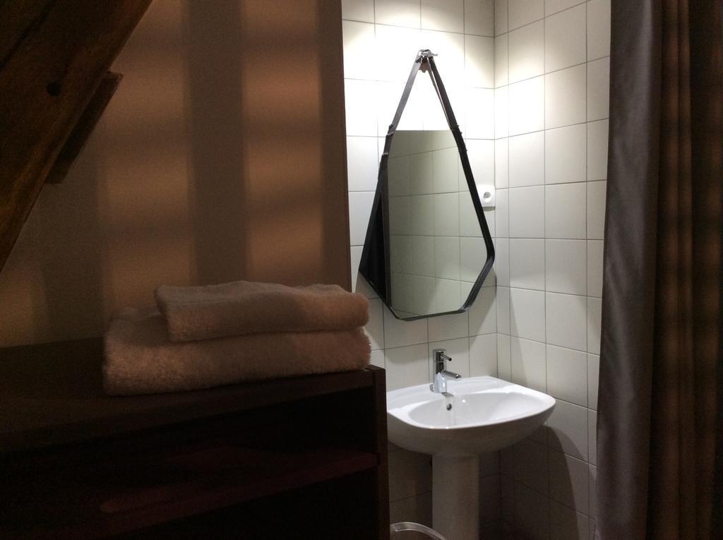 Bed and Breakfast Domaine De Noyer Saint-Christophe-en-Brionnais Номер фото
